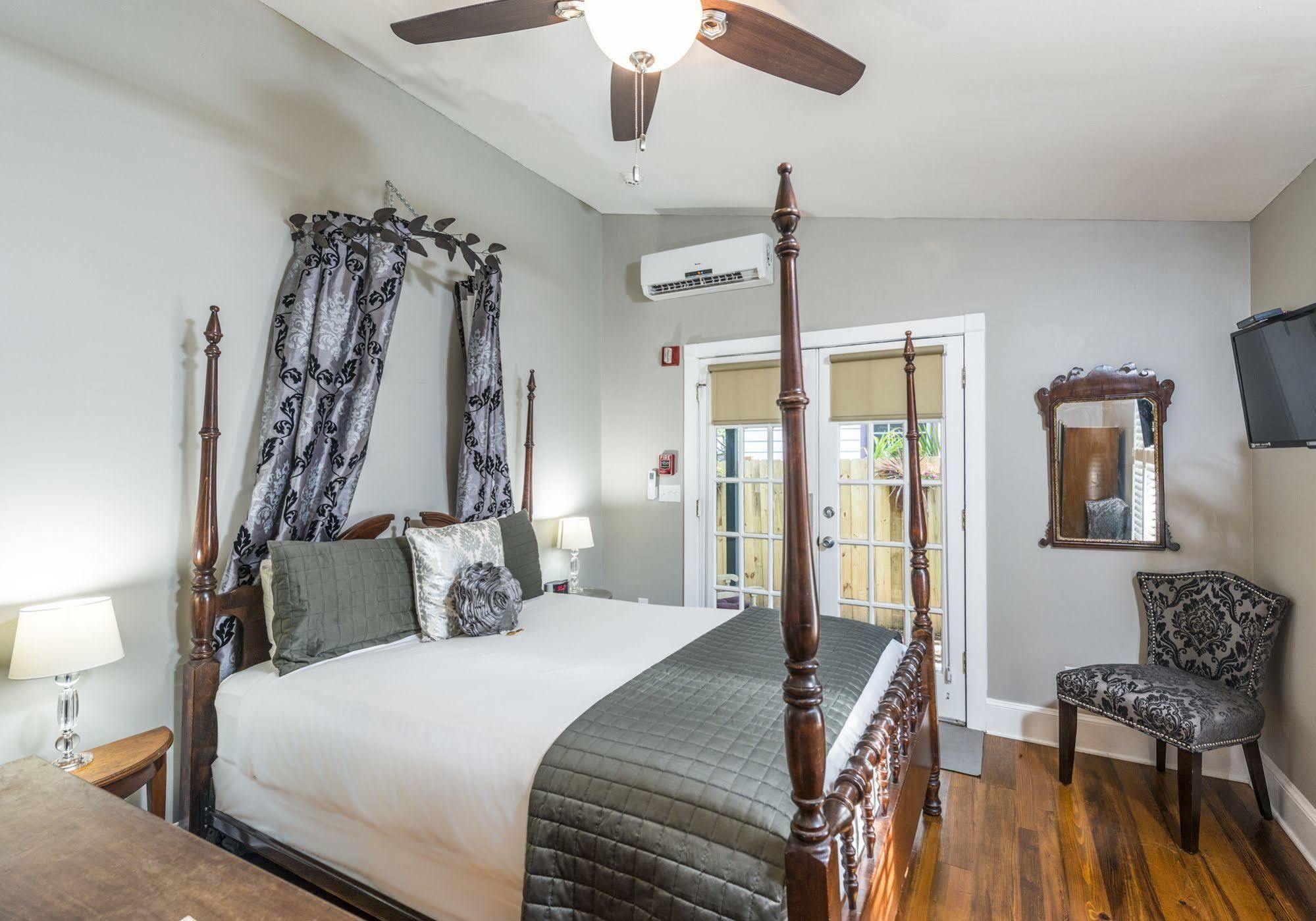 Carriage Way Inn Bed & Breakfast Adults Only - 21 Years Old And Up Сейнт-Огастін Екстер'єр фото